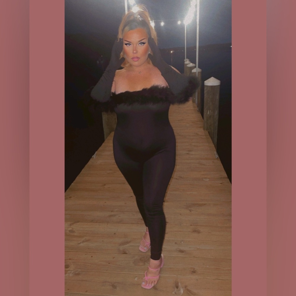 Meet your Posher! Hello! I’m Kodie 🥰🤍